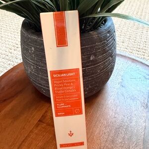 Sicilian Light Plump & Illuminate Serum - Italian